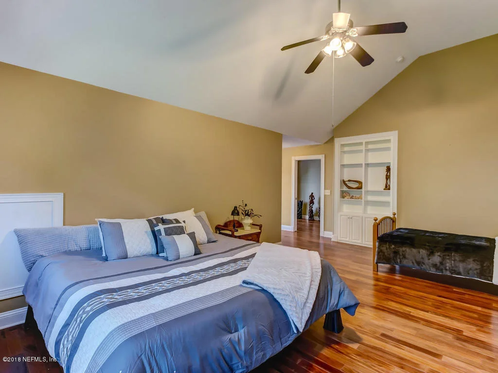 Photo of 595 W RIVER Road