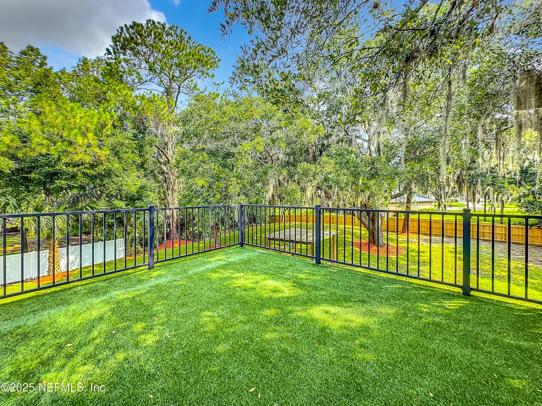 Photo of 5765 HECKSCHER Drive