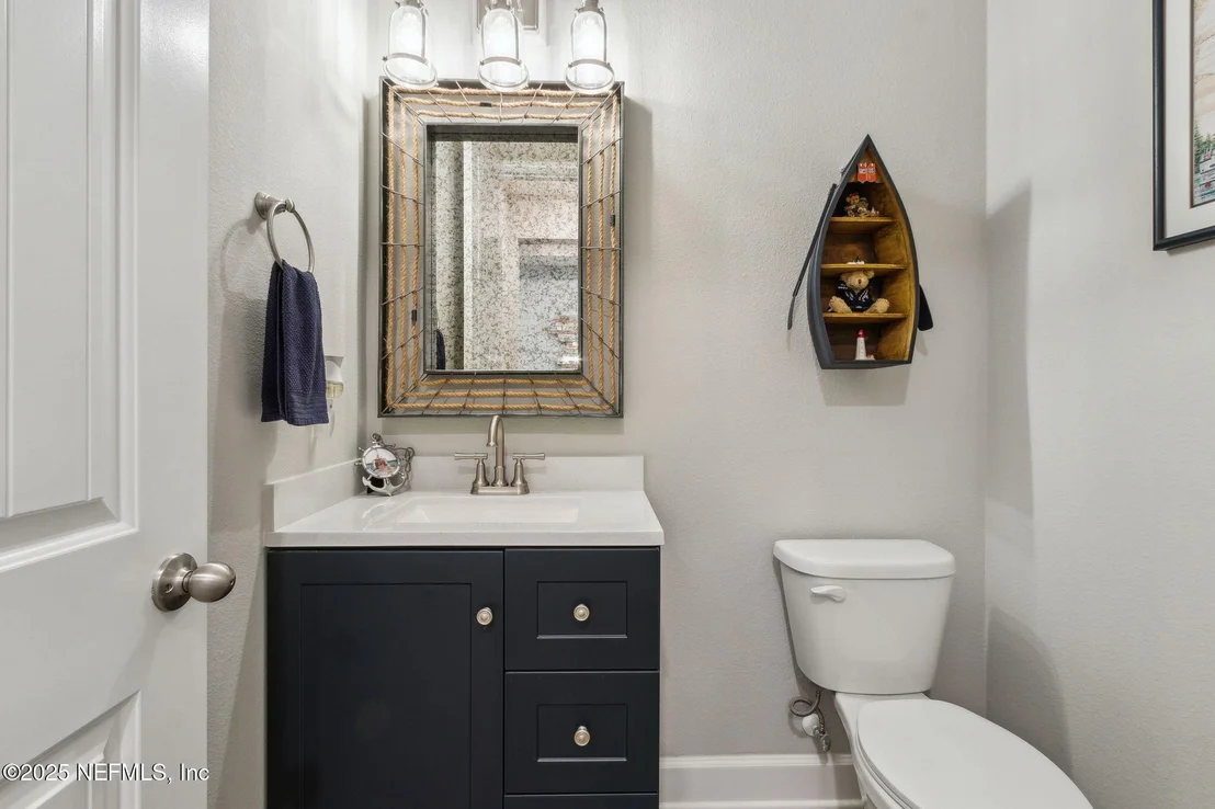 Photo of 85558 FALL RIVER Parkway