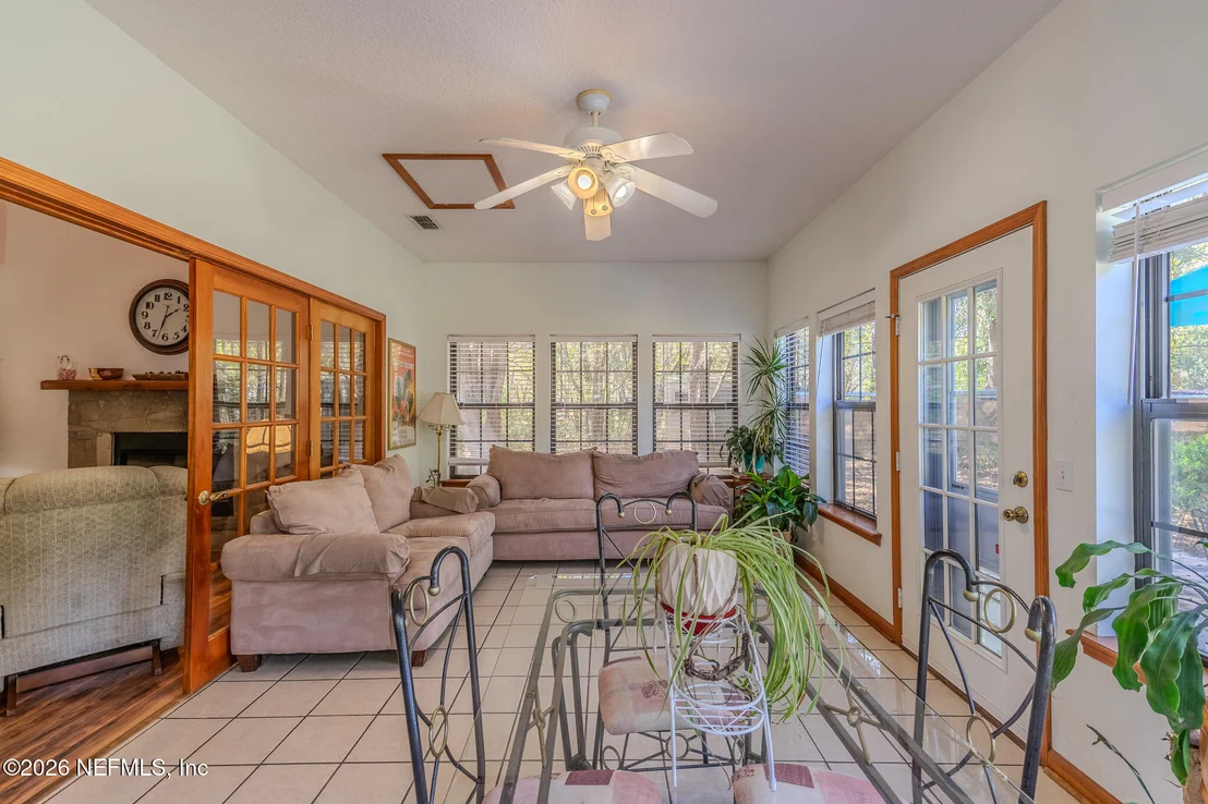 Photo of 1801 LAKE Road