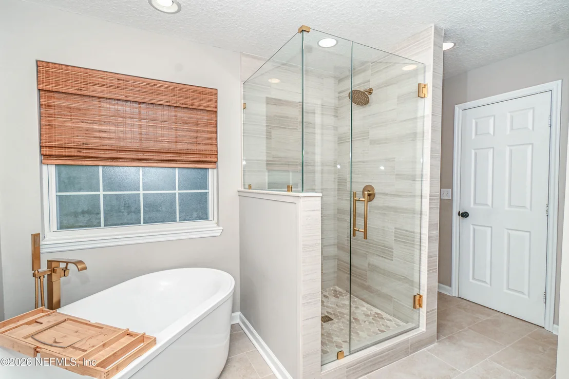 Photo of 6435 RIVER Circle