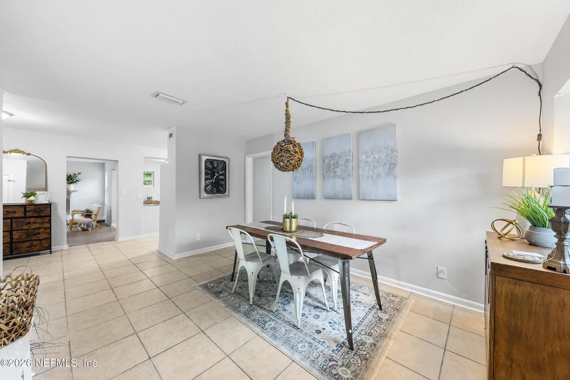 Photo of 3639 RENDALE Drive N