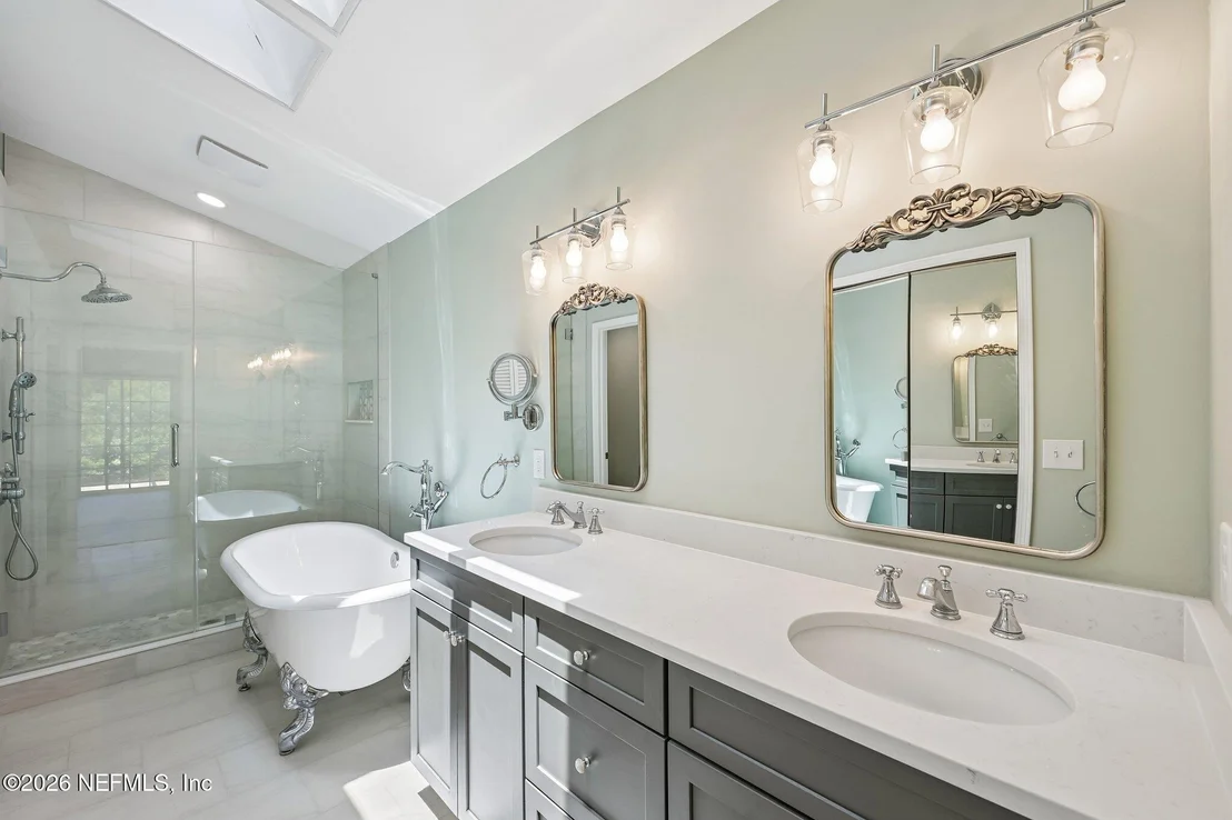 Photo of 341 CHARLEMAGNE Circle