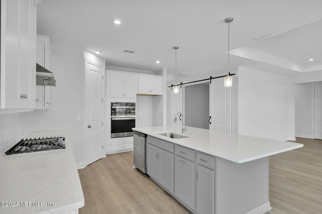 Photo of 614 BACK CREEK Drive