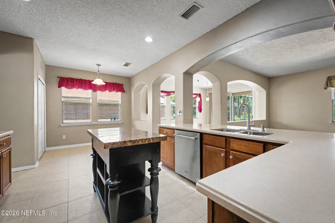 Photo of 276 JOHNS CREEK Parkway
