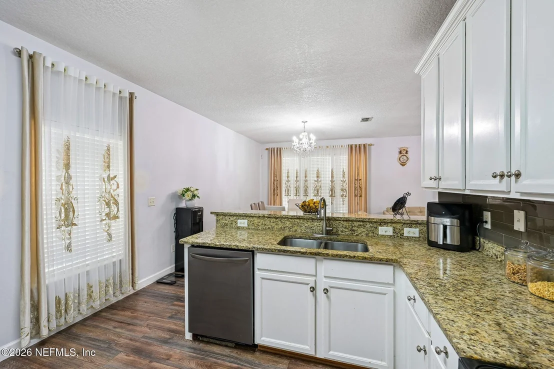 Photo of 558 ROSERUSH Lane