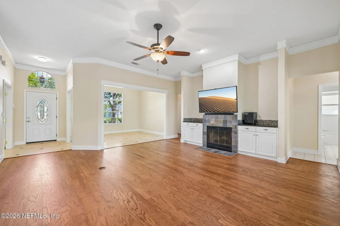 Photo of 1833 BLUEBONNET Way