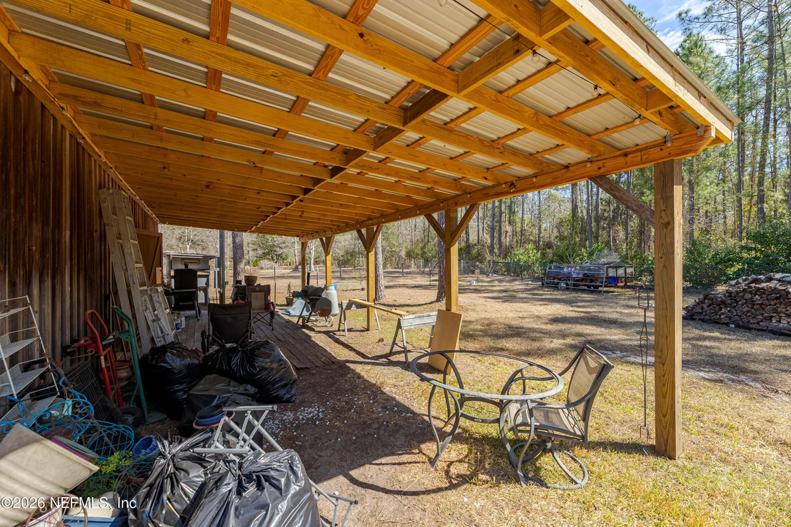 Photo of 8404 NESBITT Road