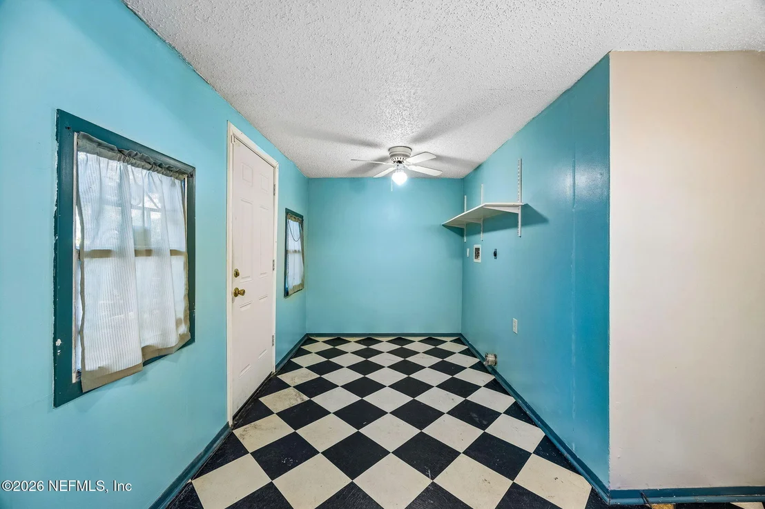Photo of 5511 BURDETTE Road