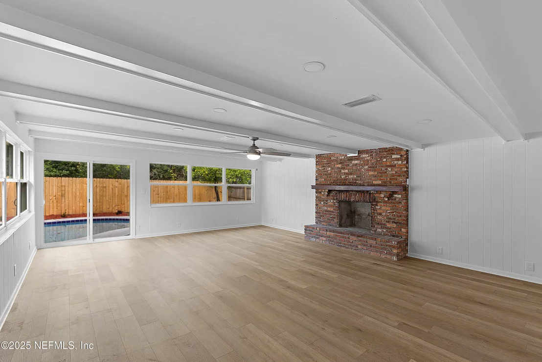 Photo of 10553 HEMMING Road