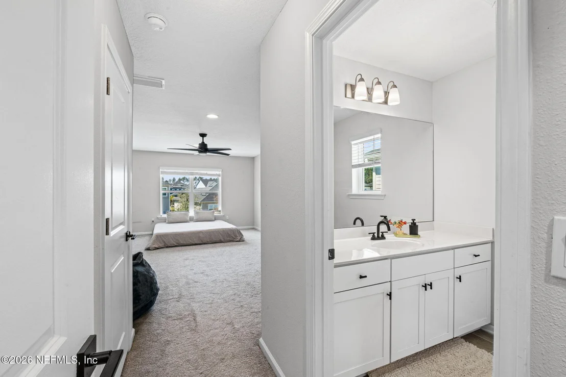 Photo of 637 WATERVALE Drive