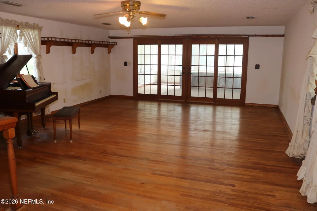 Photo of 214 MIRROR LAKE Drive
