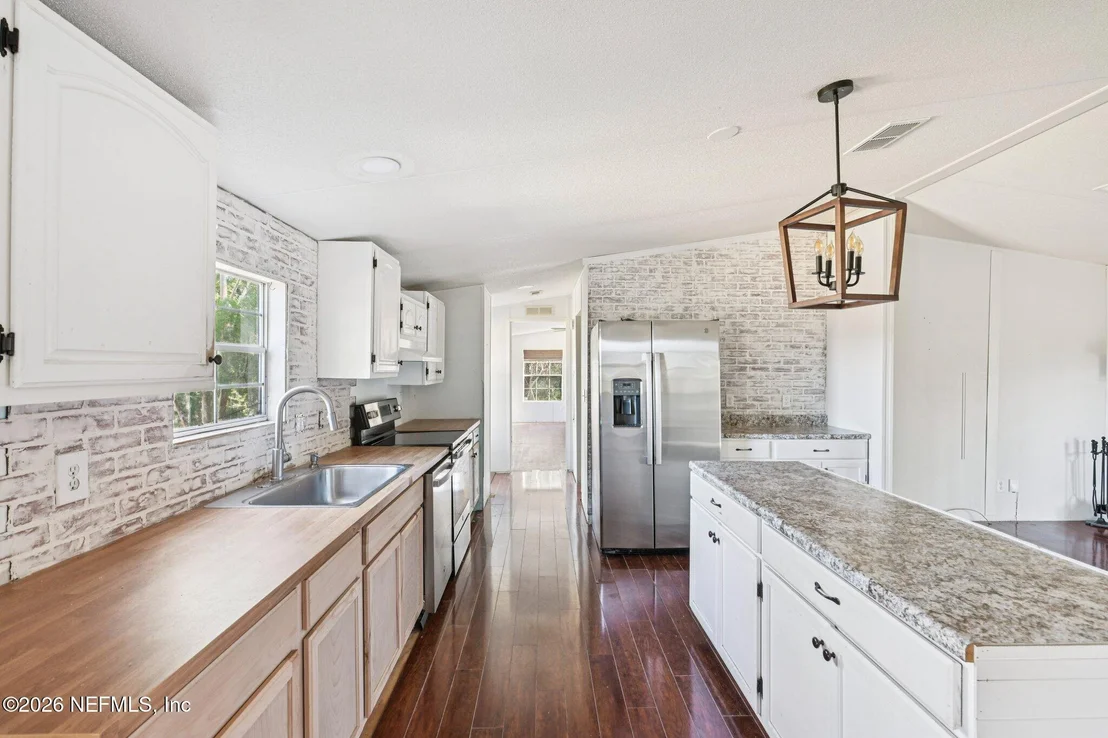 Photo of 500 COOPERS COVE Road