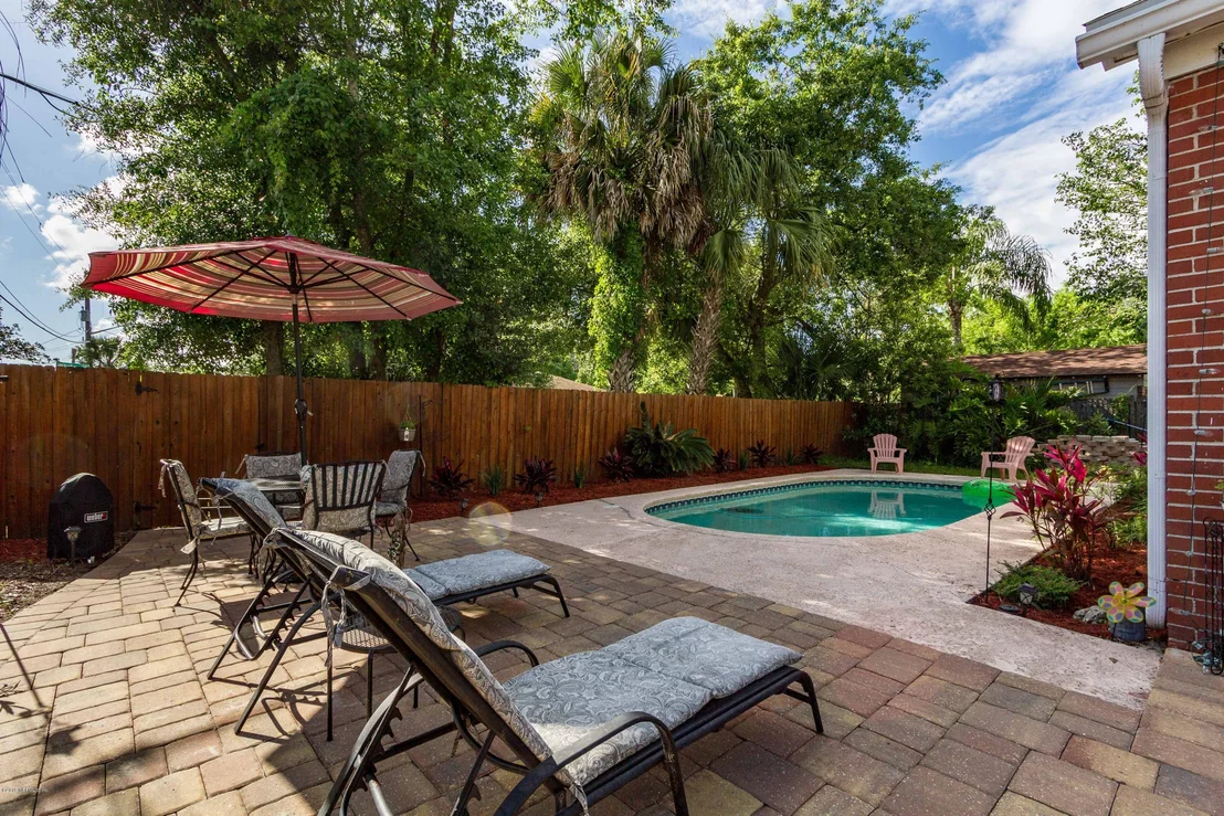 Photo of 2150 TRAYMORE Road