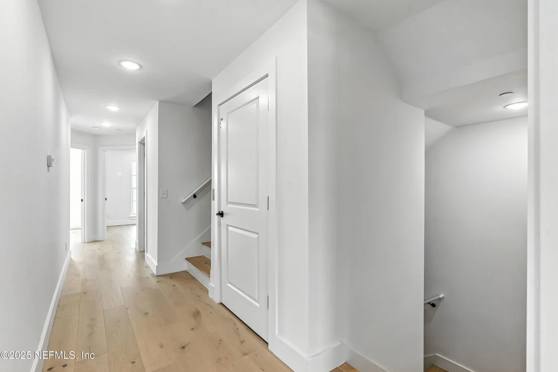 Photo of 45 CORTEZ Avenue