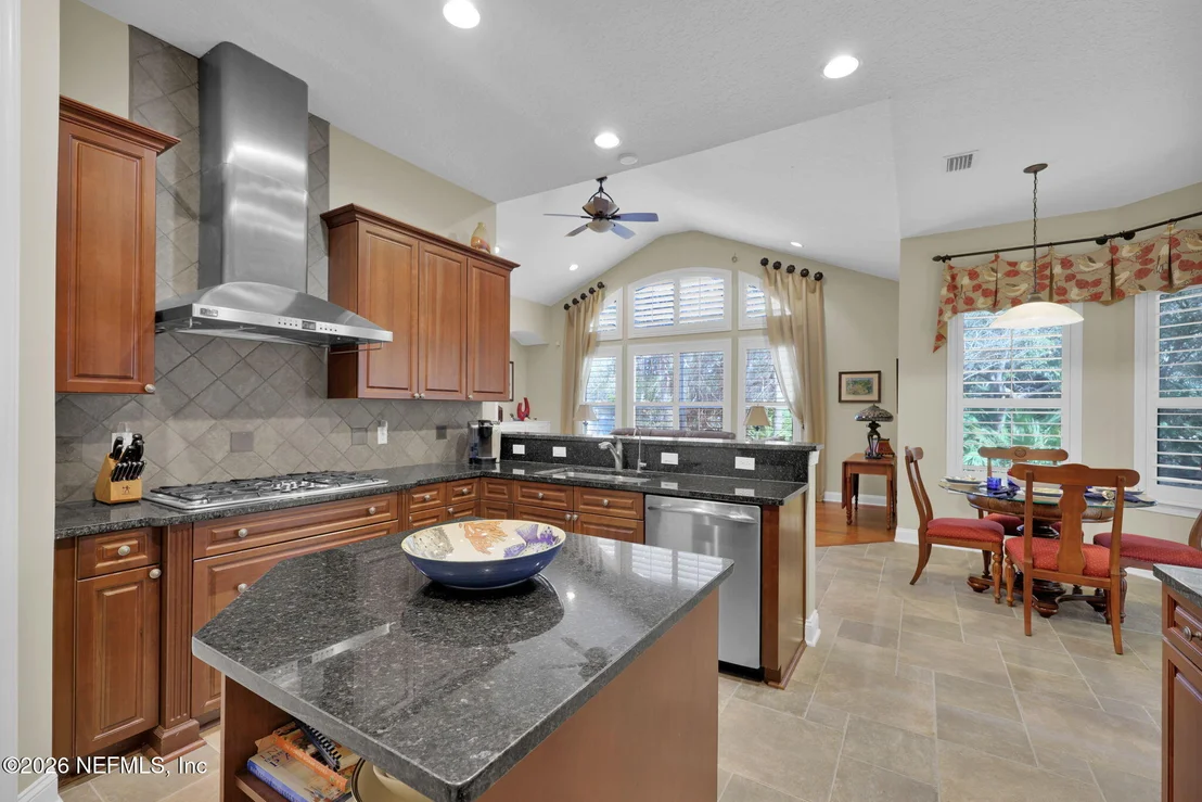 Photo of 549 SEBASTIAN Square