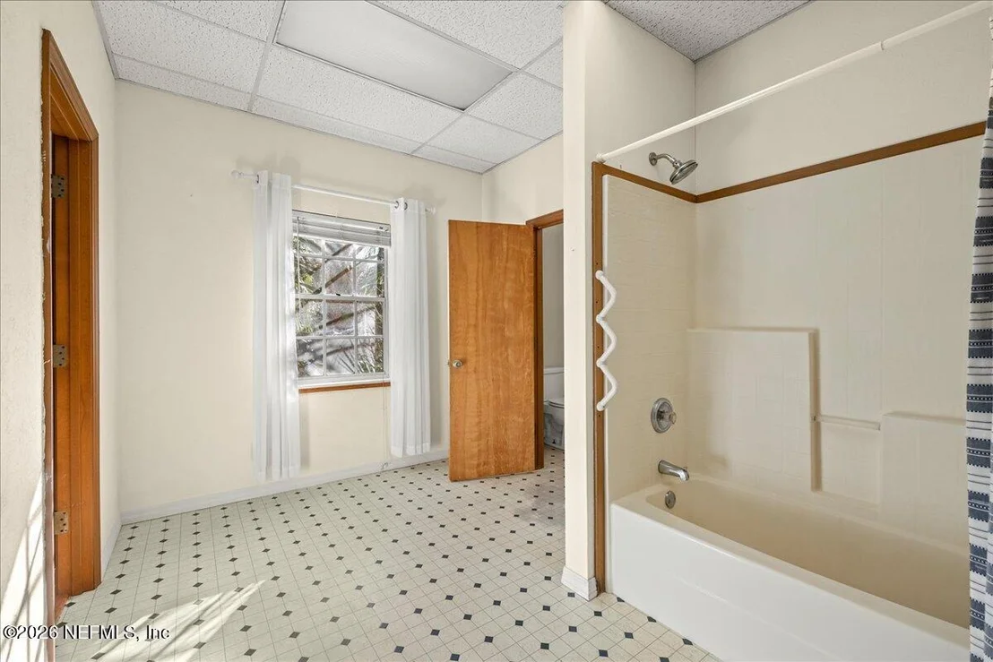 Photo of 10 CENTRAL Avenue