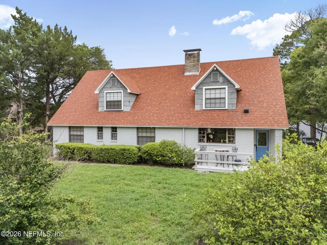 Photo of 1375 CEDAR BAY Road