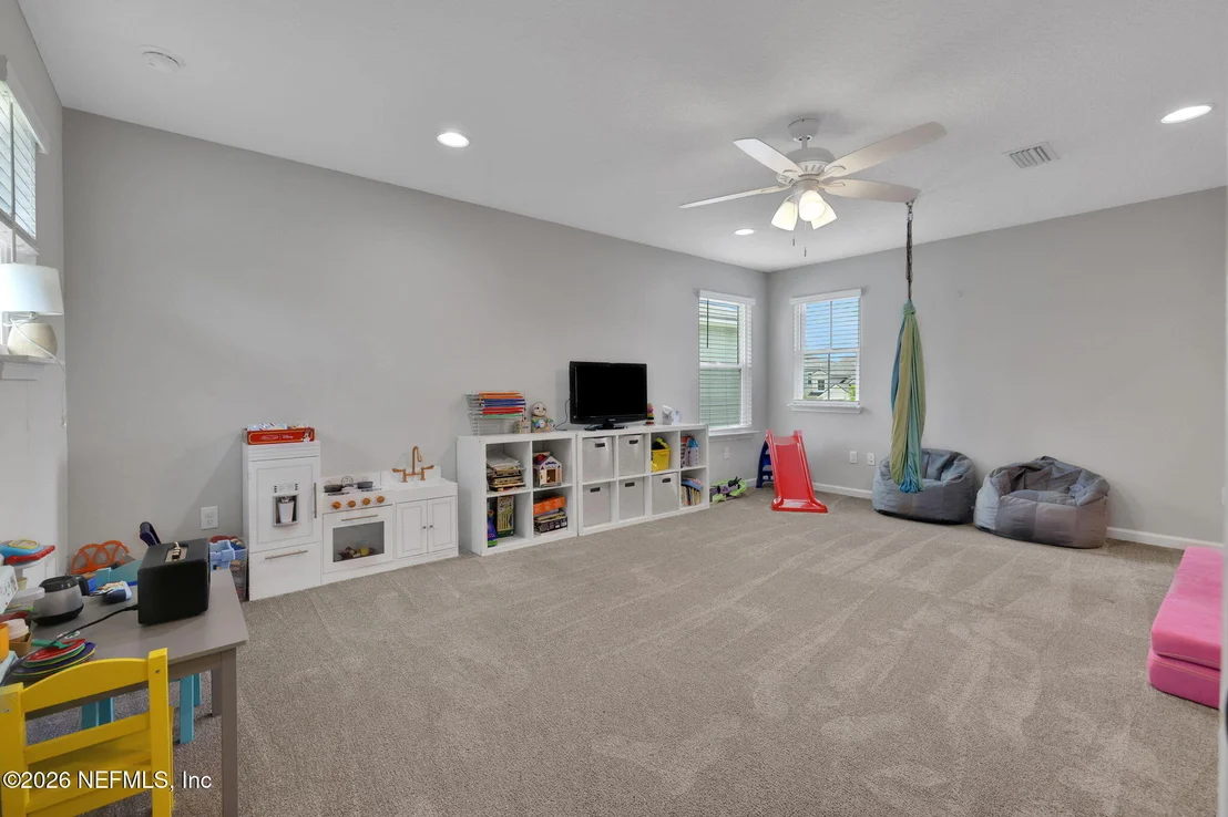 Photo of 98 YARDLEY Court