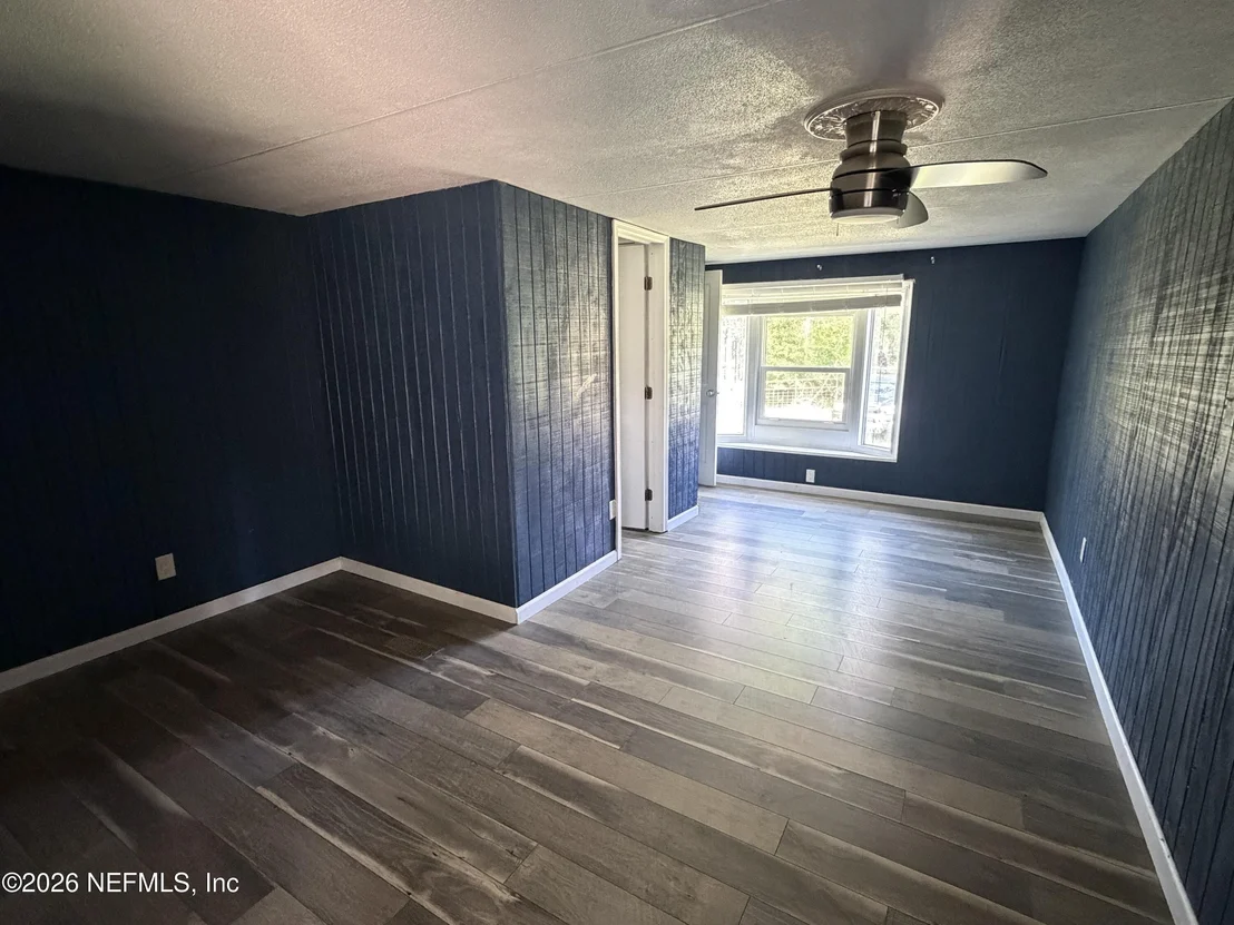 Photo of 805 JONATHAN Road