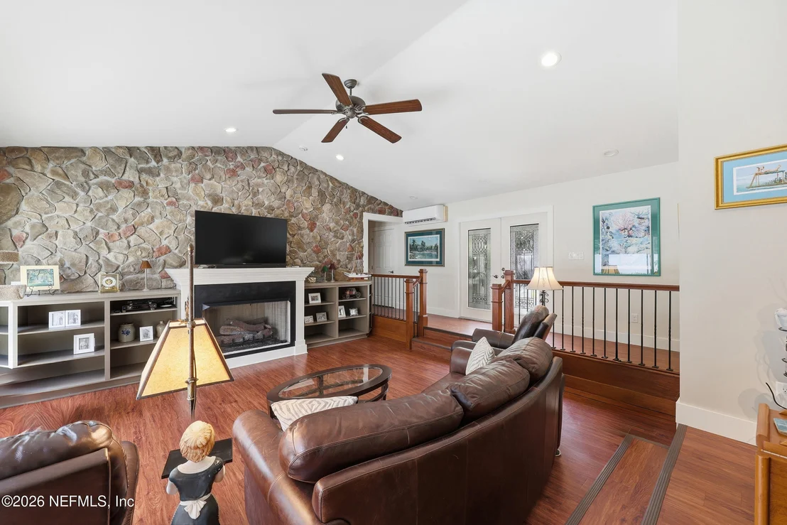 Photo of 17 SYLVAN Drive