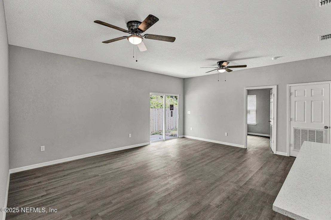 Photo of 6868 CRANE Avenue