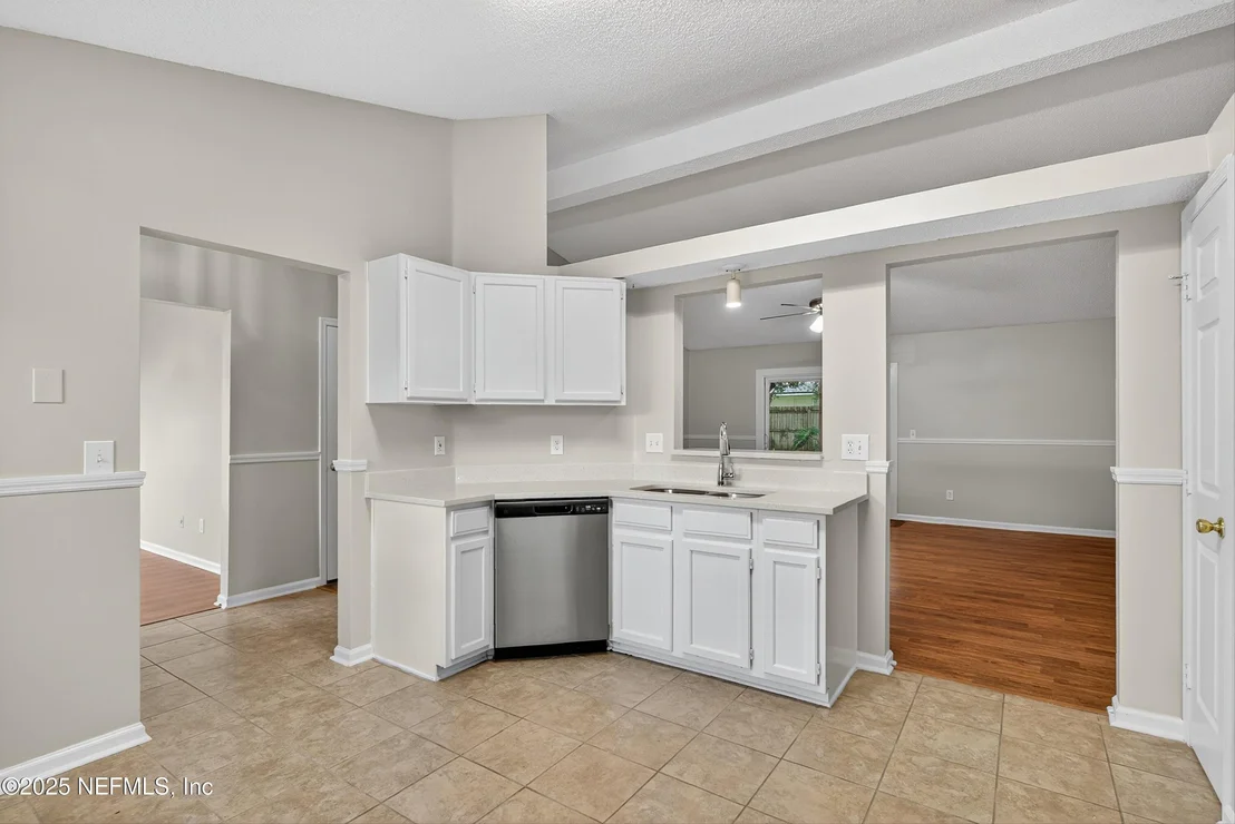 Photo of 7770 INVERMERE Boulevard N