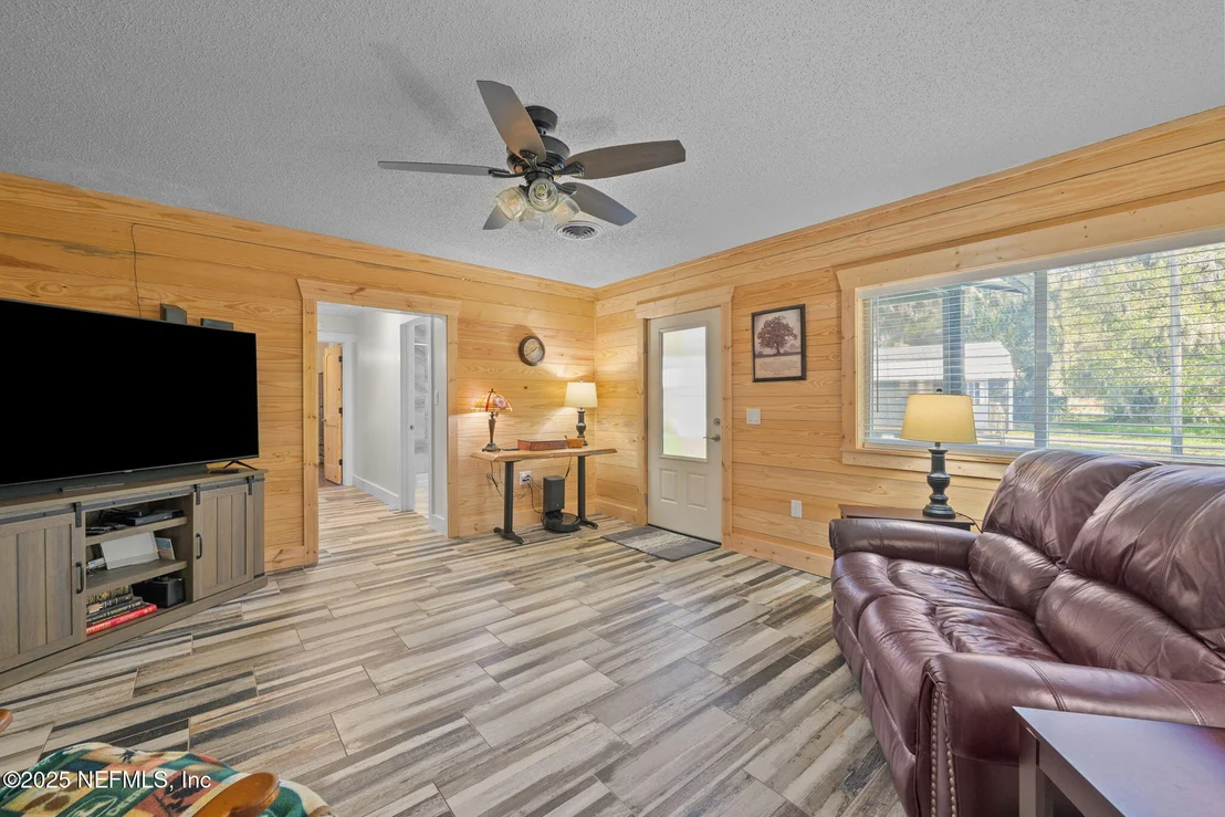 Photo of 113 DRIFTWOOD Lane