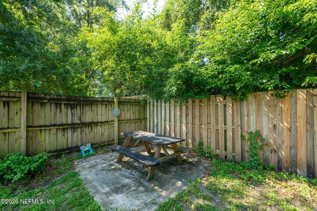 Photo of 1532 CHARON Road
