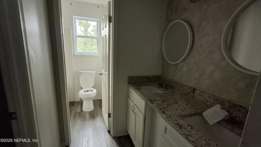 Photo of 1809 FARM WAY Way