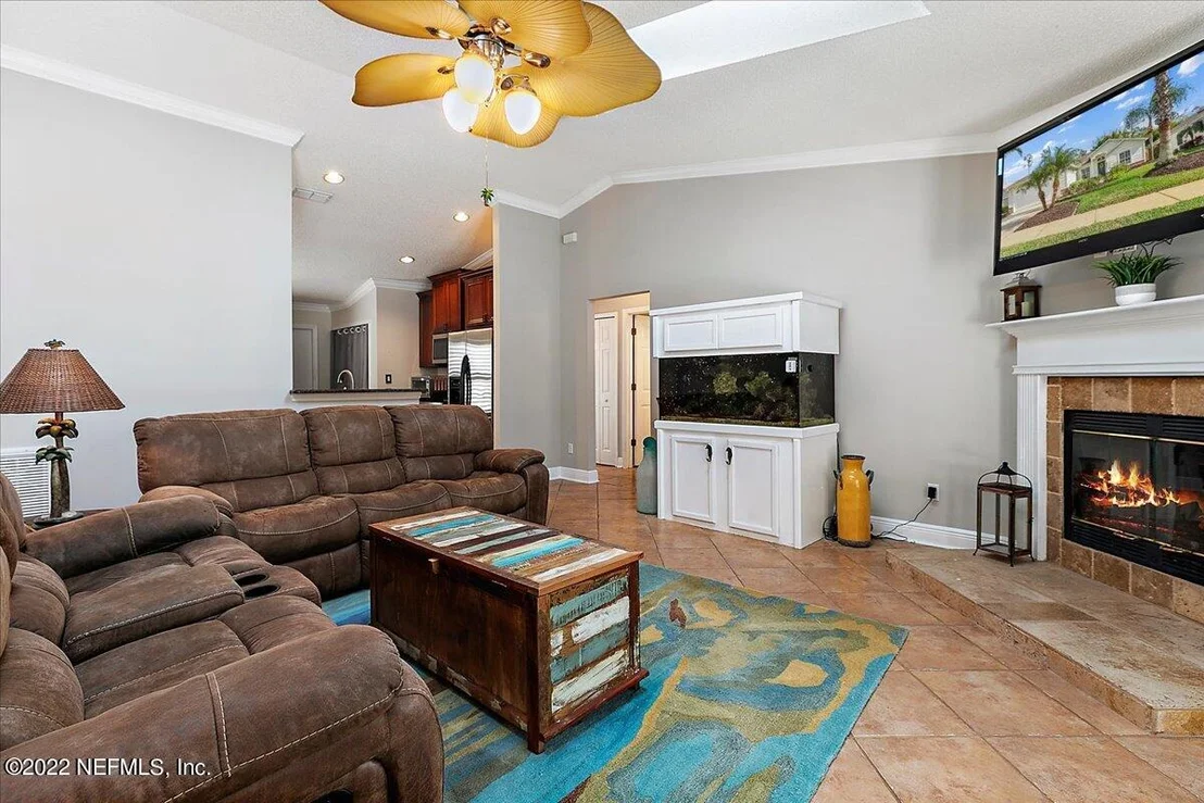 Photo of 112 JOHNS GLEN Drive