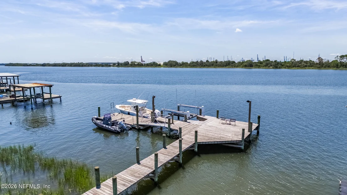 Photo of 5392 HECKSCHER Drive