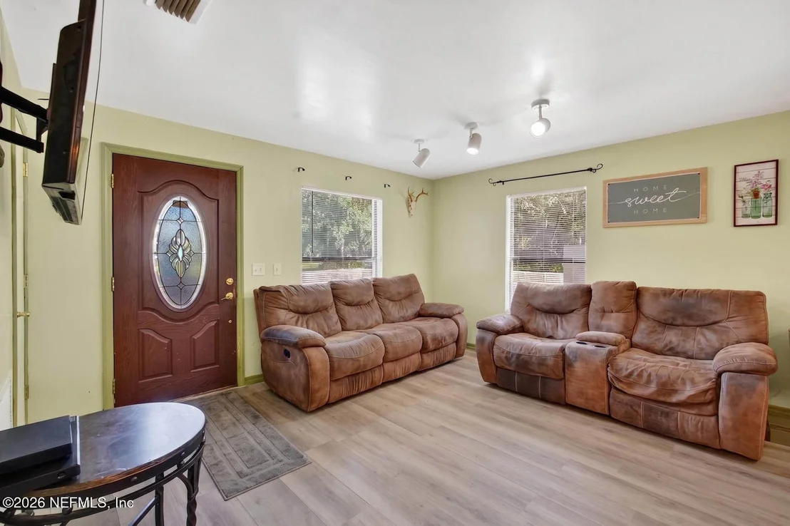 Photo of 7370 WOODWARD Road