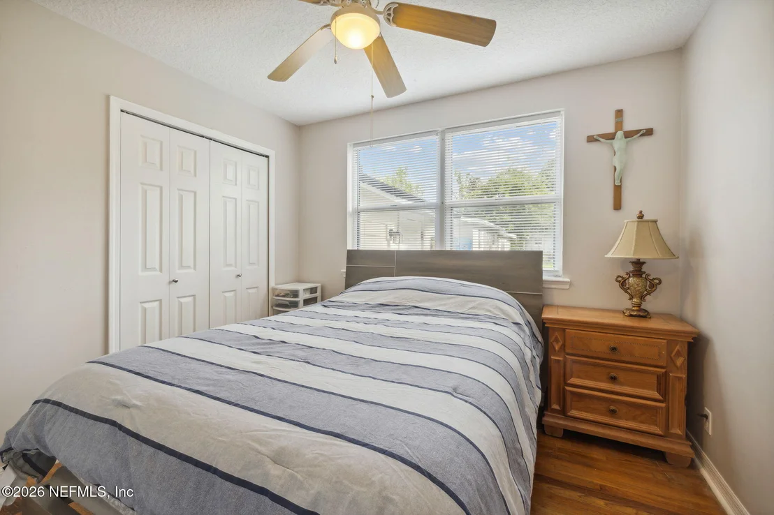 Photo of 7403 ROSLYN Road