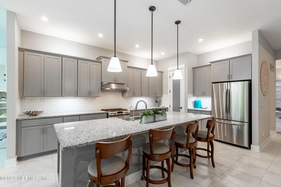 Photo of 309 GLENNEYRE Circle