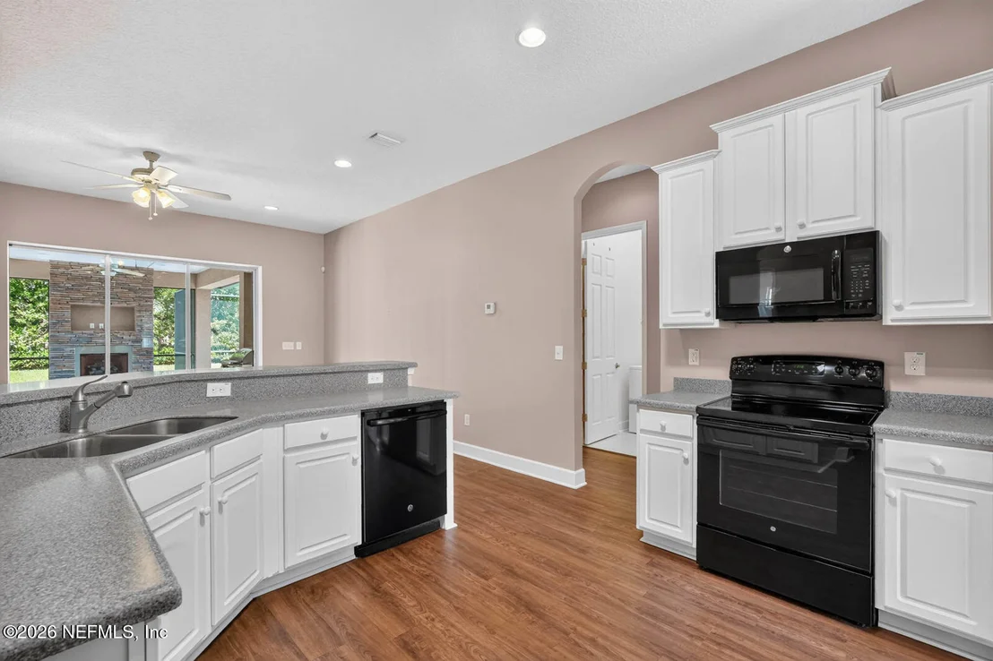 Photo of 412 MARIBELLA Court