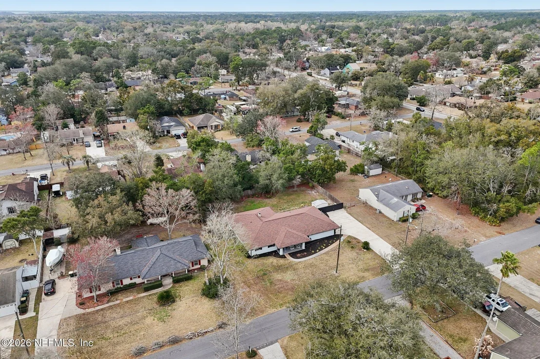 Photo of 12670 AGATITE Road