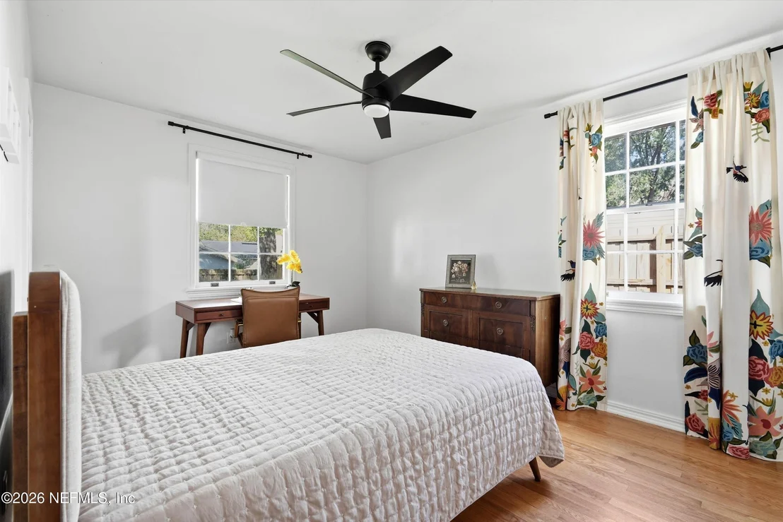 Photo of 1642 PERSHING Road