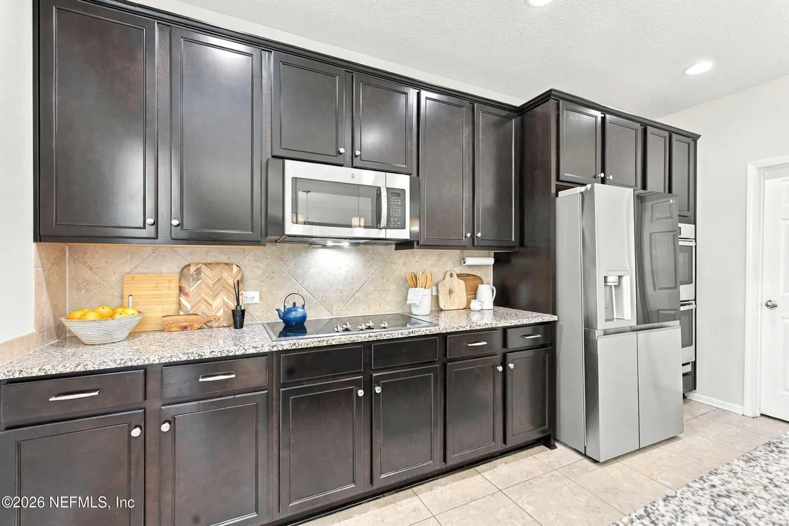 Photo of 219 DEERFIELD GLEN Drive