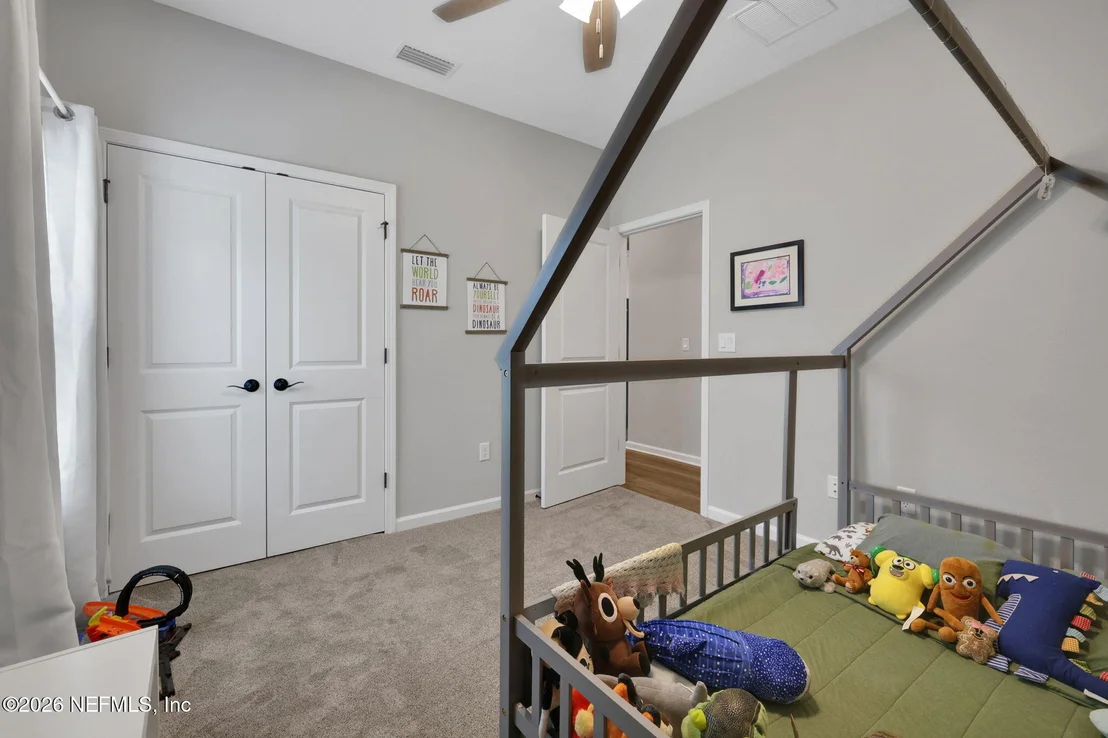 Photo of 98 YARDLEY Court
