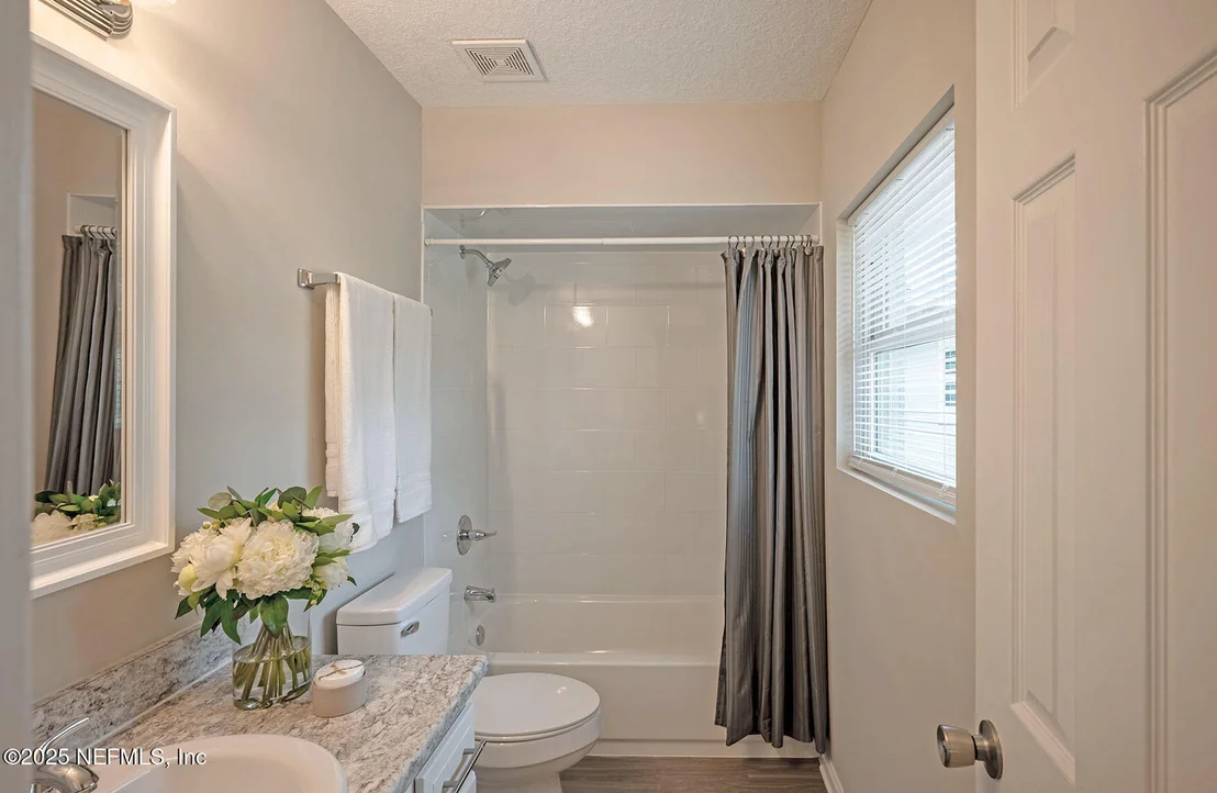 Photo of 10377 GRAYSON Street
