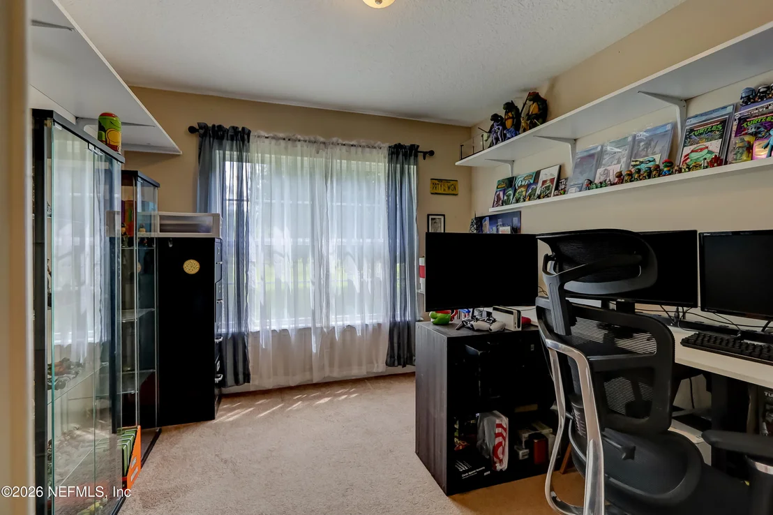 Photo of 44629 WOODLAND Circle