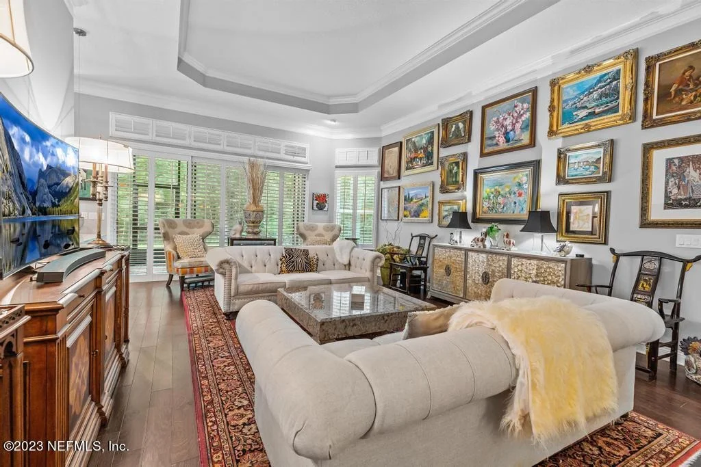 Photo of 1604 SUGAR LOAF Lane