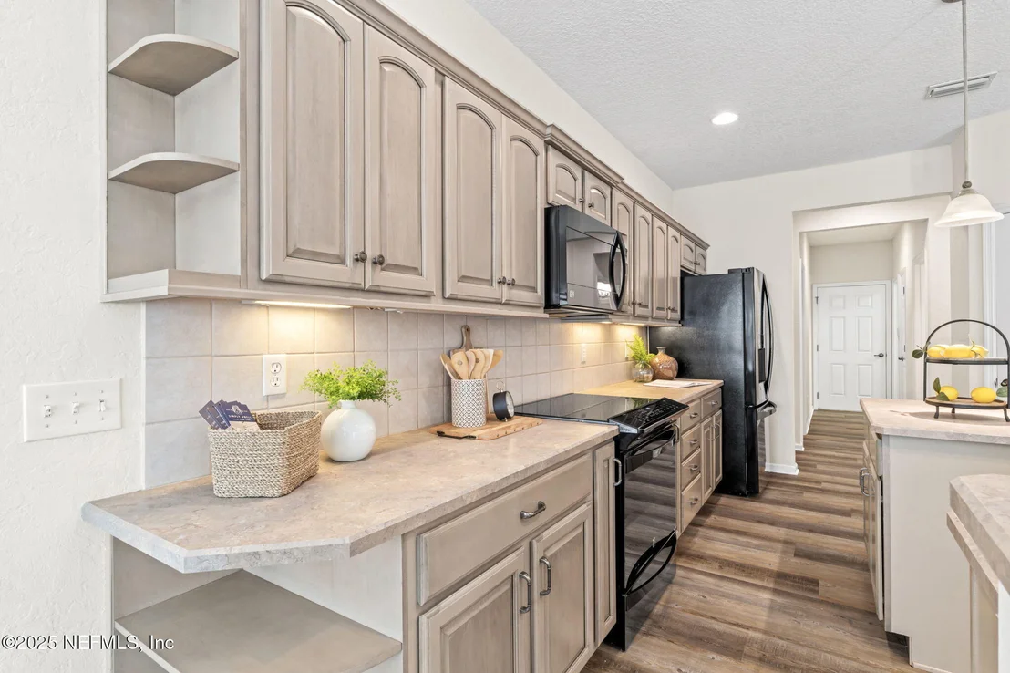 Photo of 105 SPANISH OAKS Lane