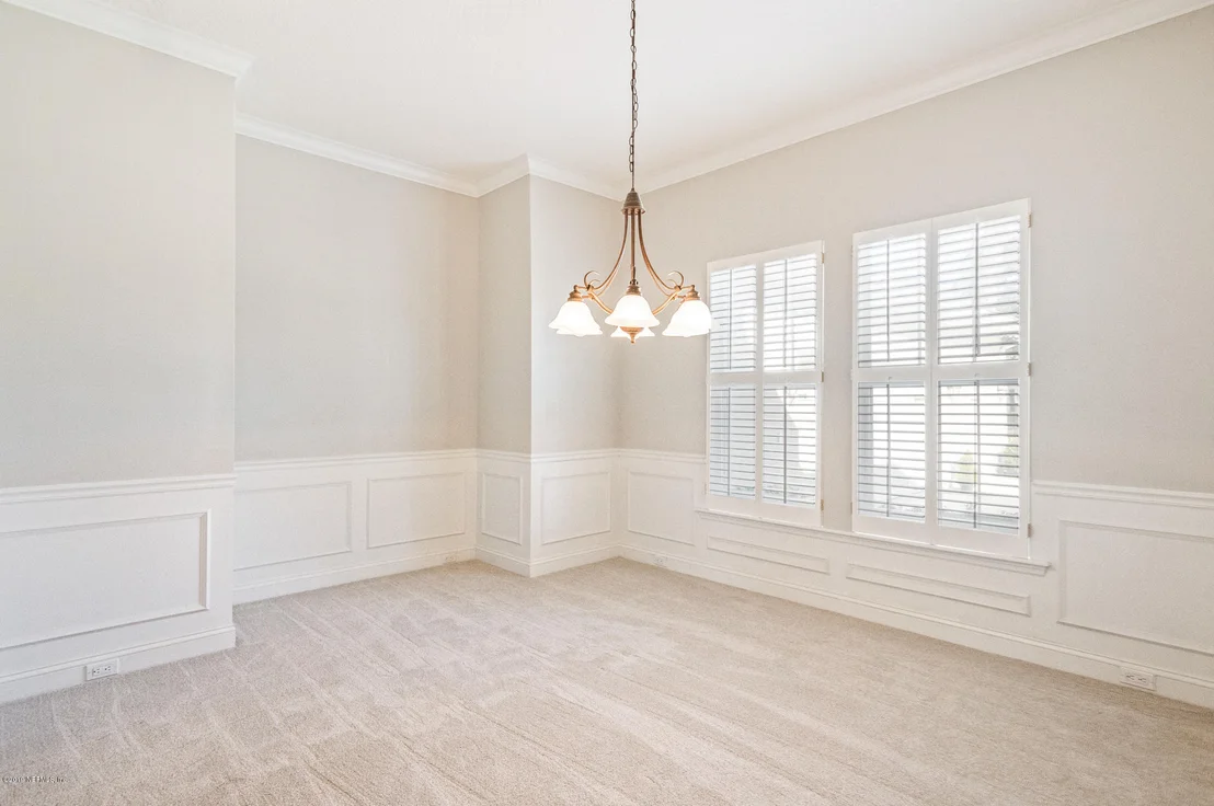 Photo of 821 EAGLE POINT Drive