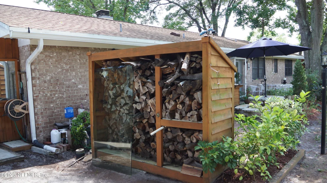 Photo of 6113 RAINTREE Road