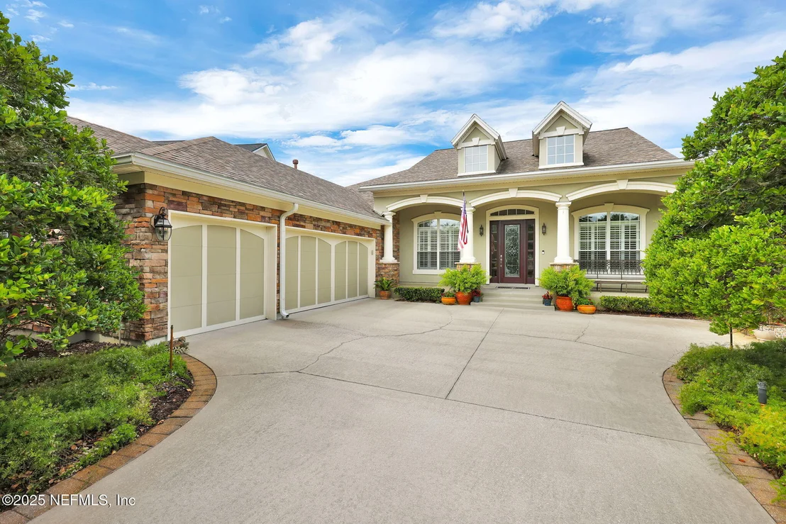 Photo of 159 LA MESA Drive