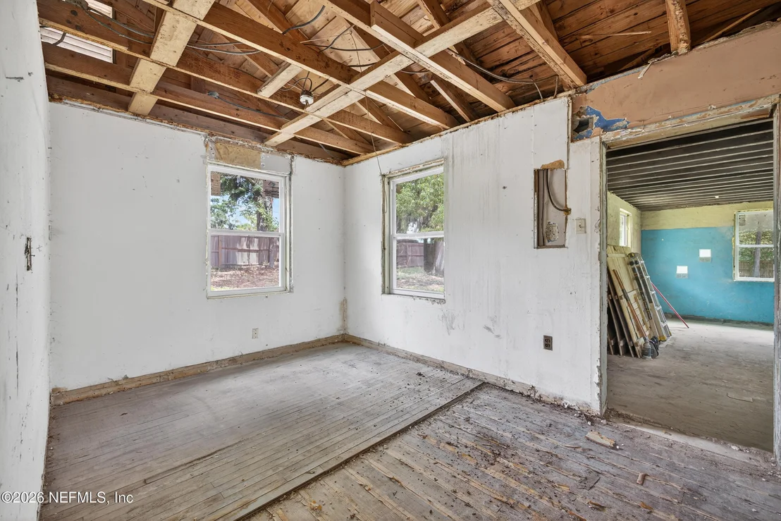 Photo of 9248 RIDGE Boulevard