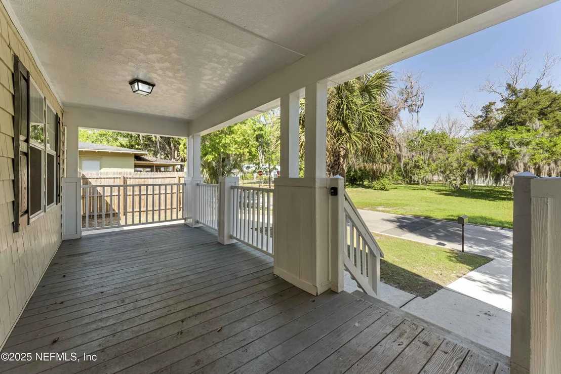 Photo of 103 CHAPIN Street