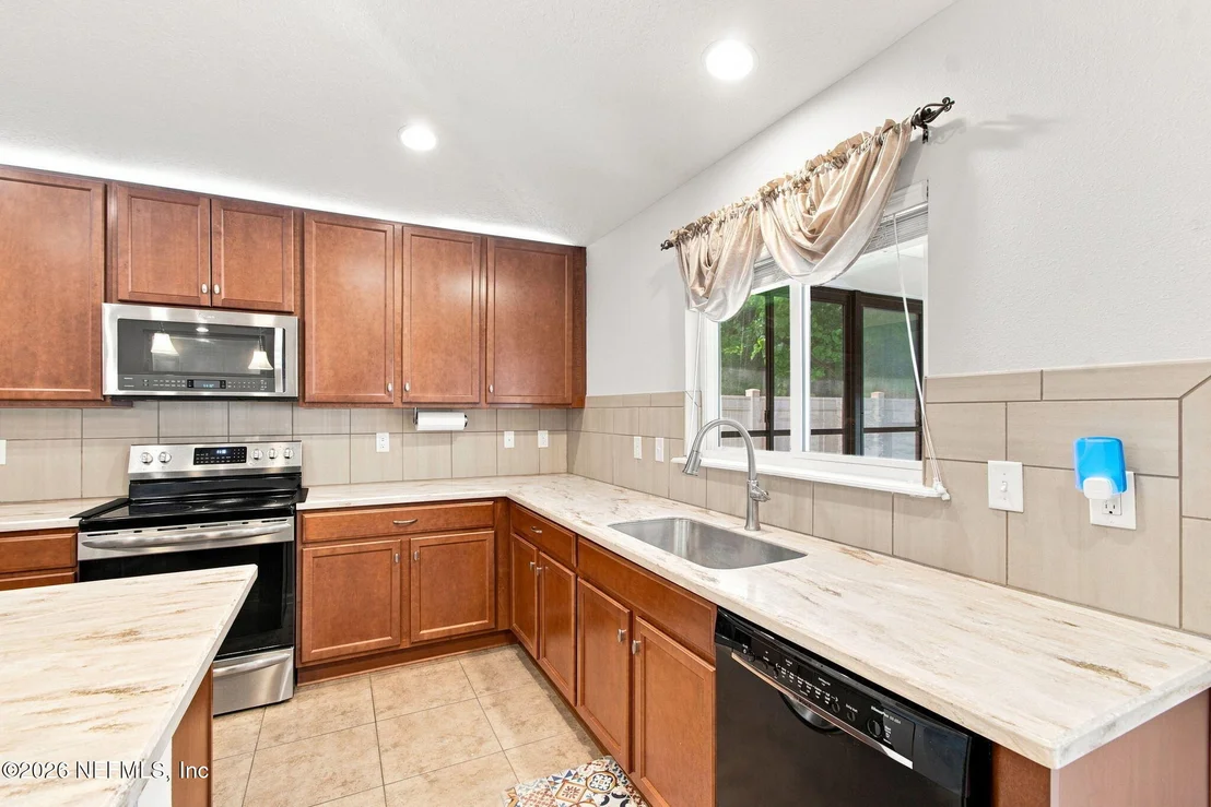 Photo of 9592 ABBY GLEN Circle